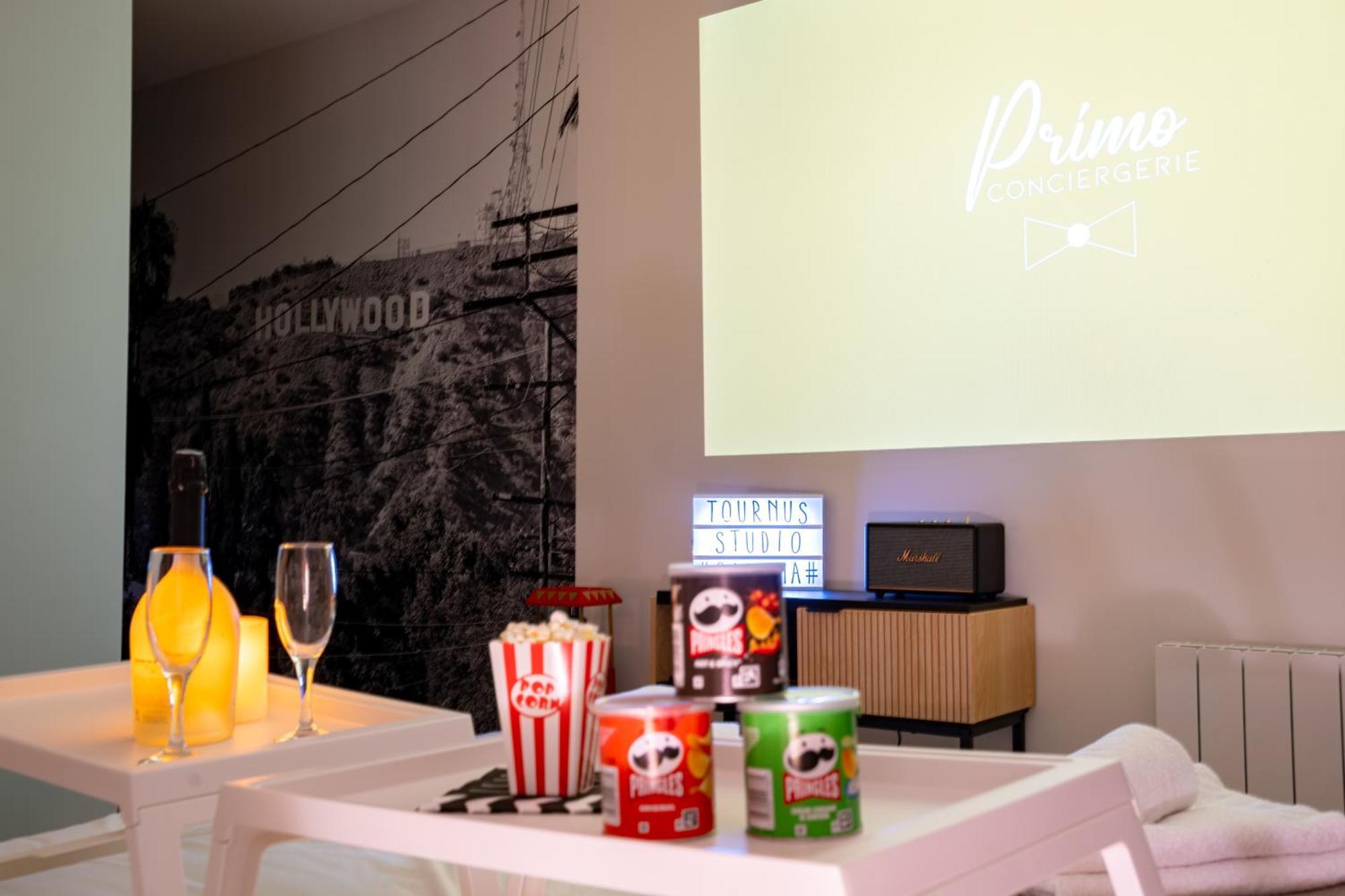 Food And Chill - Deux Appartements Hypercentre - 1 Theme Cinema - By Primo C0Nciergerie Tournus Eksteriør billede